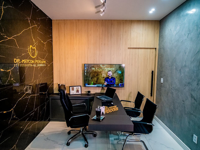 Foto 3 de Odontologia de Sucesso - Dr. Maycon Perdome | Clínica Odontológica em Rio Branco