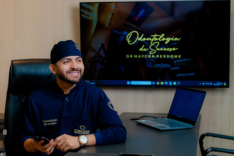 Foto 5 de Odontologia de Sucesso - Dr. Maycon Perdome | Clínica Odontológica em Rio Branco