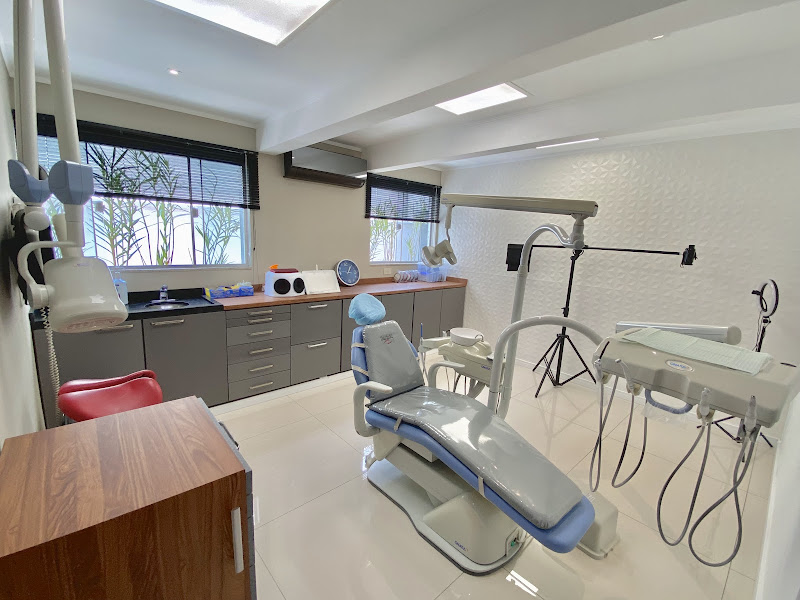 Foto 3 de Odontologia - Dr. Dalvim Bandeira de Lima Jr.
