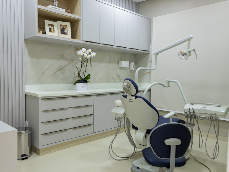 Foto 3 de Odontologia | Dr. Henrique Nishimura | Cirurgião Dentista | Clínico Geral