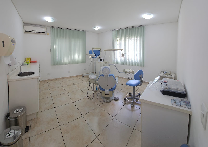 Foto 3 de Odontologia Dr Michel Colodi - Implantes dentários - Novo mundo