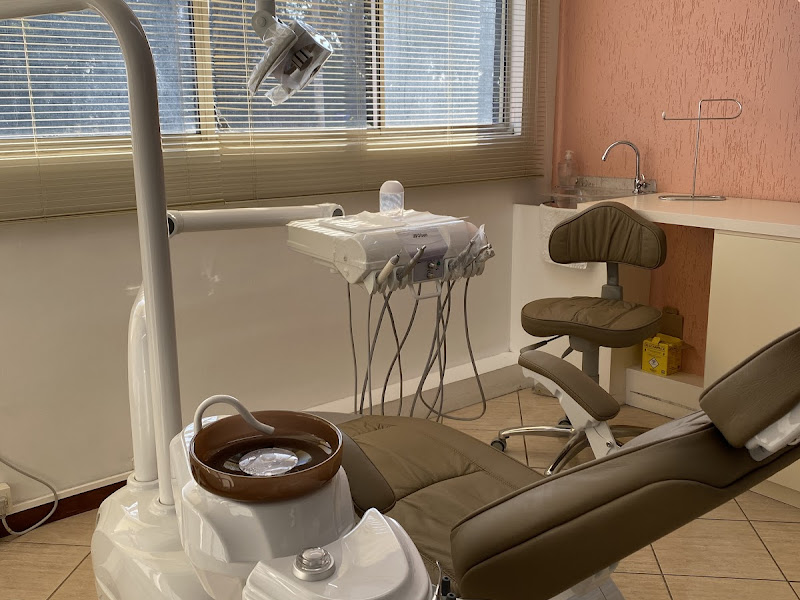 Foto 2 de Odontologia - Dra Giovanna D. Barba Fuck