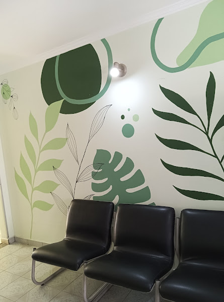 Foto 2 de Odontologia Dra Gislaine Vieira | Alinhadores Invisíveis| Implante Dental | Clareamento Dental