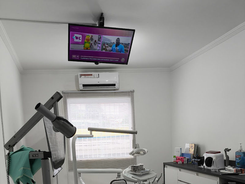 Foto 3 de Odontologia - Dra. Joelma A. L. Alves