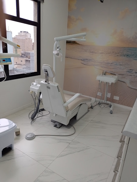 Foto 2 de Odontologia Dra. Michele F. Melo