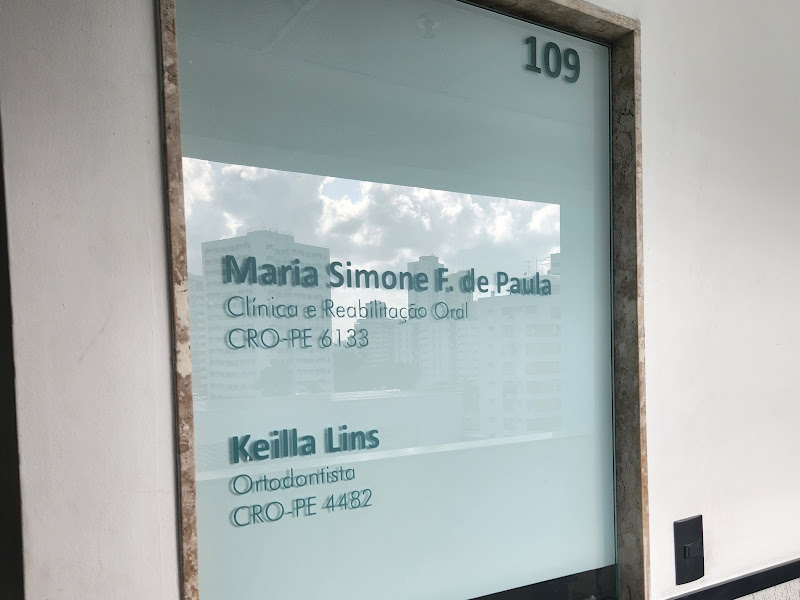Foto 7 de Odontologia - Dra Simone Padilha