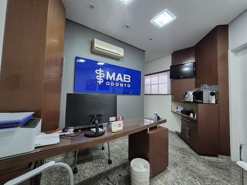 Foto 2 de Odontologia especializada Dra. Marília de Matos Lima Prebianchi