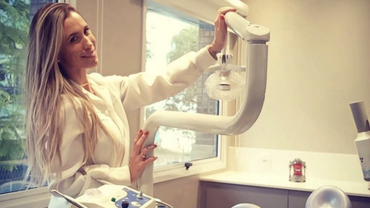 Foto 2 de Odontologia Especializada Dra.Thaís Poll Sulzbach