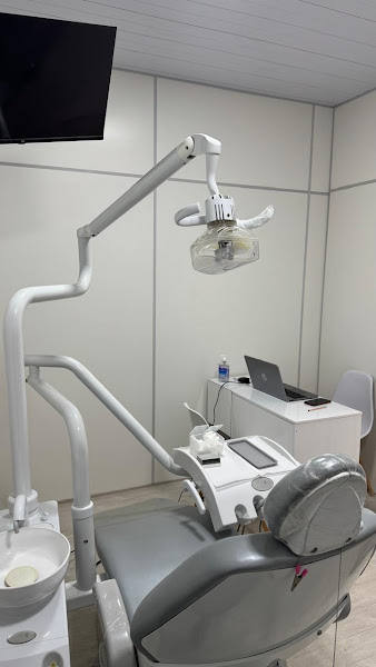 Foto 2 de Odontologia Especializada Ferreira Maciel | Dentista em Contagem