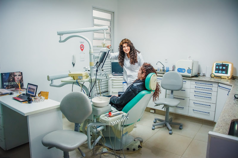 Foto 2 de Odontologia Estética