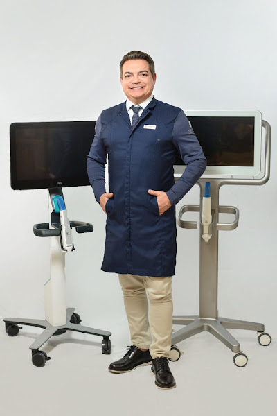 Foto 3 de Odontologia Estética - Dr. George Patta