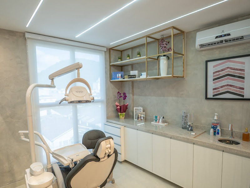 Foto 3 de Odontologia Estética - Harmonização Facial e Clínica Geral