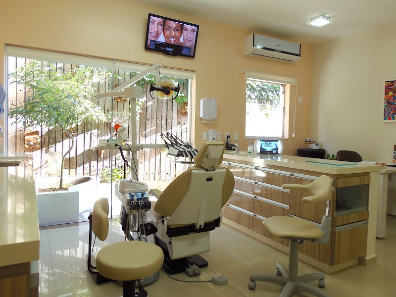 Foto 2 de Odontologia Estética João Marcelo Capelossi