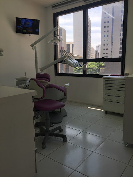 Foto 2 de Odontologia Integrada - Dra. Priscila Assis Chaves