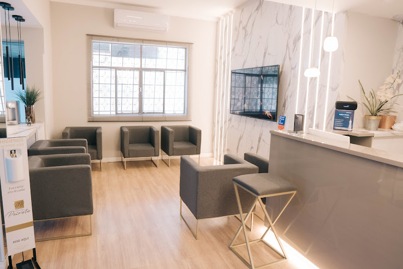 Foto 3 de Odontologia Peixoto | Implante Dentário | Invisalign | Centro | Apucarana - PR