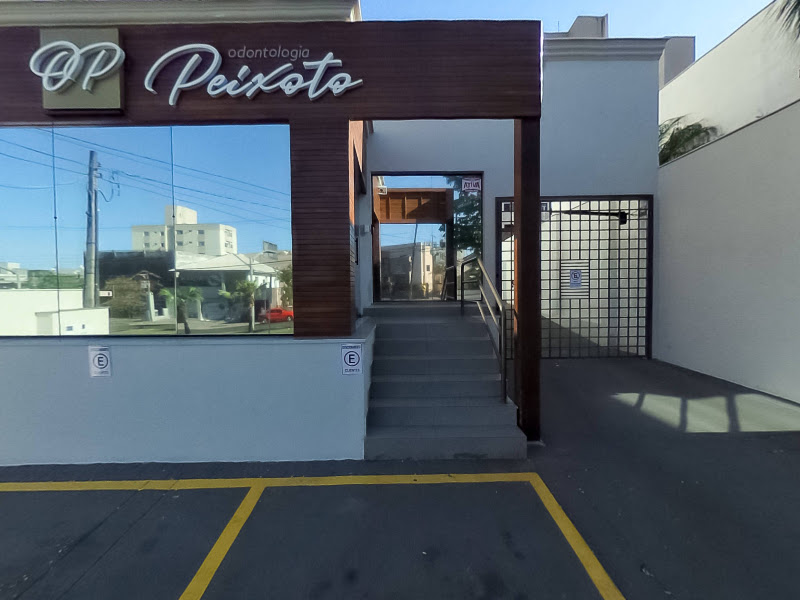 Foto 5 de Odontologia Peixoto | Implante Dentário | Invisalign | Centro | Londrina - PR