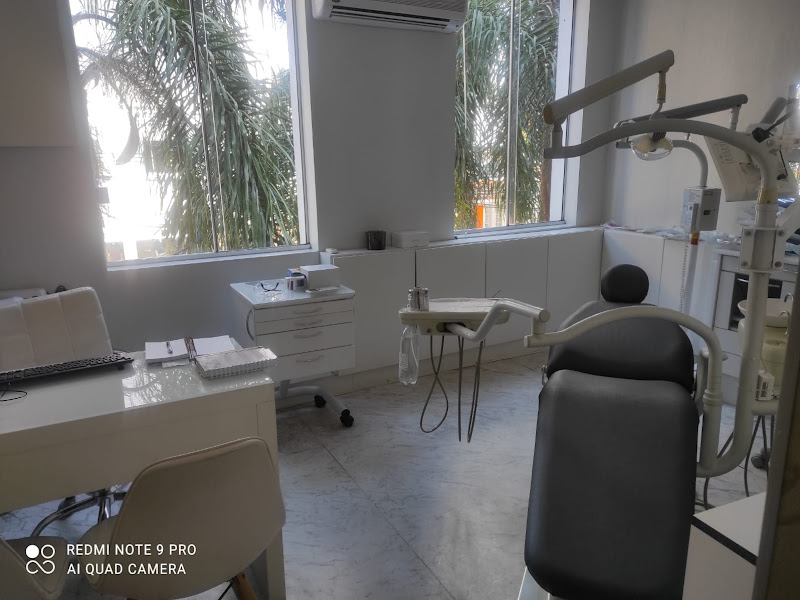 Foto 2 de Odontologia Takano