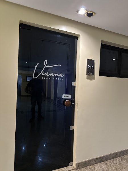 Foto 2 de Odontologia Vianna | Implante Dentário | Prótese Protocolo | Centro | Ribeirão Preto - SP