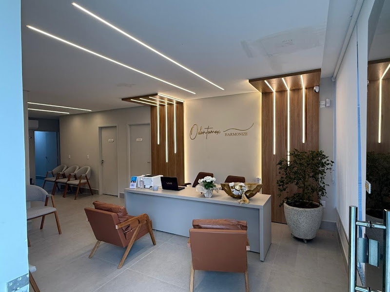 Foto 3 de ODONTOMAX HARMONIZE