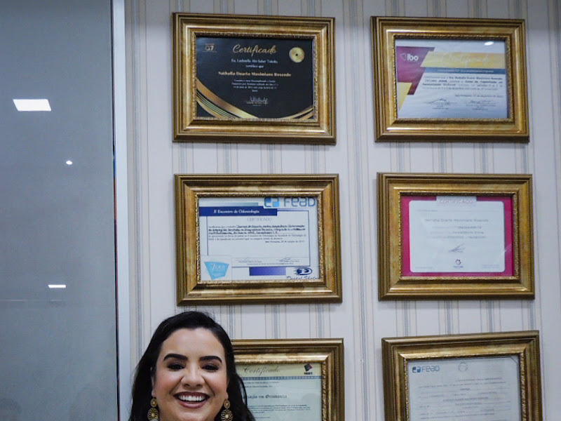 Foto de ODONTOMAX - Nathália Duarte (CRO-40548) - Implante, Aparelho, Clareamento, Prótese