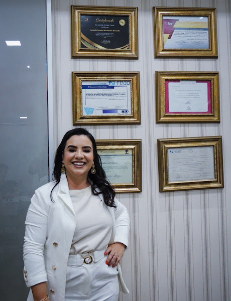 Foto 2 de ODONTOMAX - Nathália Duarte (CRO-40548) - Implante, Aparelho, Clareamento, Prótese