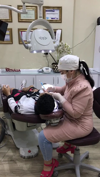 Foto 4 de ODONTOMAX - Nathália Duarte (CRO-40548) - Implante, Aparelho, Clareamento, Prótese