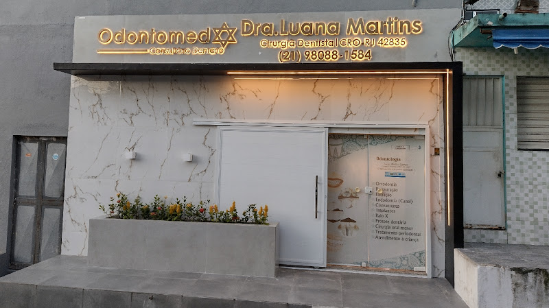 Foto 2 de OdontoMed_ Dra Luana Martins
