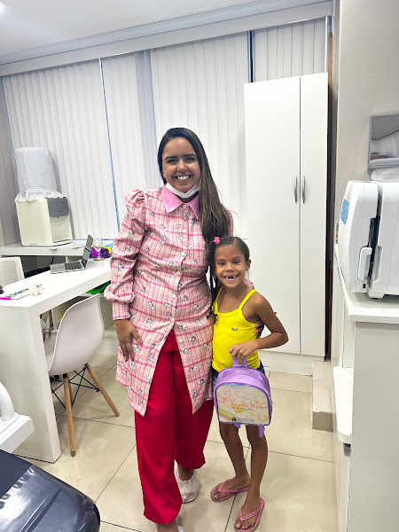 Foto 4 de Odontopediatra Cláudia Mota- Dentista de criança - Frenectomia lingual a laser - Nova Iguaçu
