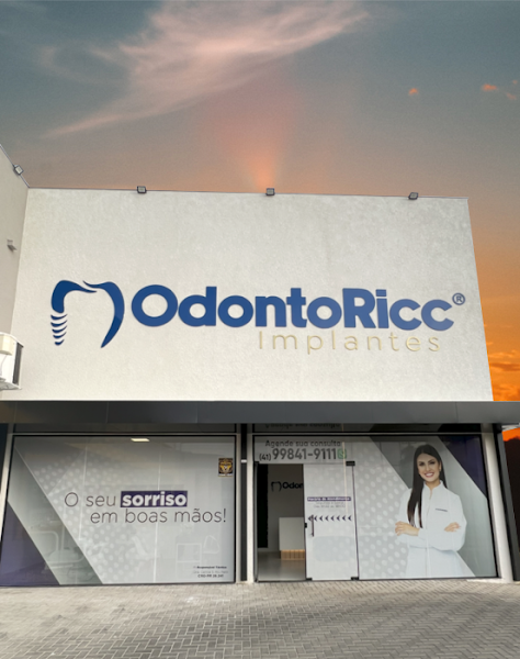 Foto 2 de OdontoRicc | Implantes Dentários em Curitiba