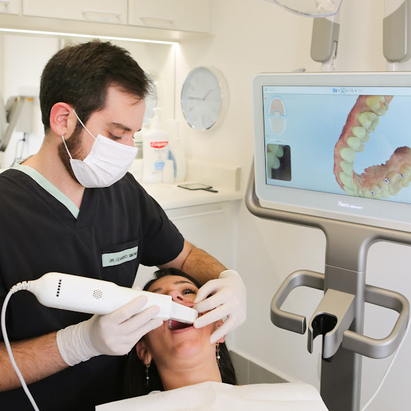 Foto 2 de Odontosimonetti | Dr. Rodrigo Simonetti e Dr. Leandro Simonetti