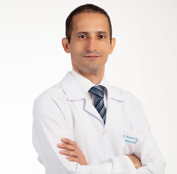 Foto 2 de Olfo Implantes - Dr Rodolfo Fernandes - Dentista em Recife
