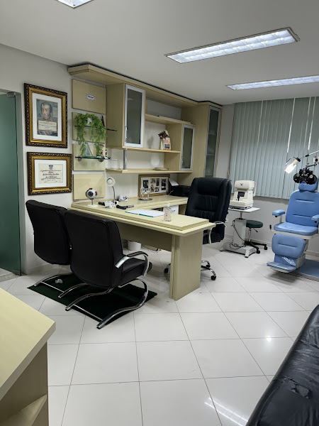 Foto 2 de OLHOCLIN CLÍNICA OFTALMOLÓGICA