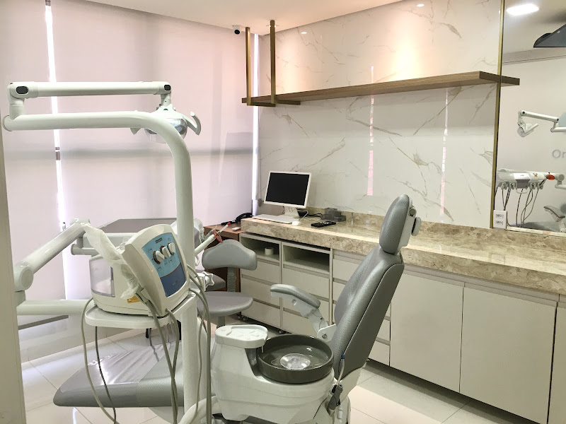 Foto 2 de Oral Clin Implantes