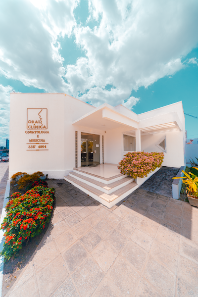 Foto 2 de Oral Clínica