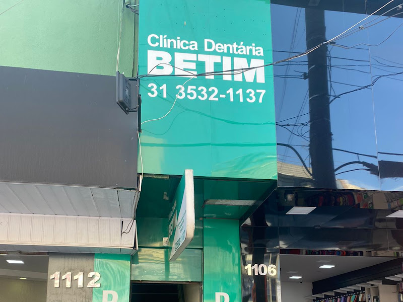 Foto 11 de Oral Dente - Betim MG | Implantodontia | Ortodontia | Clínico geral | Facetas e lentes