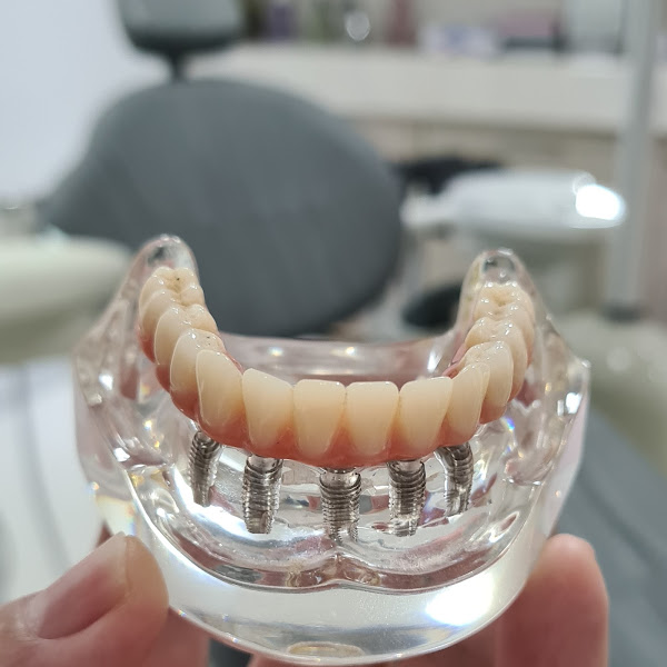 Foto 2 de Oral Estima. Studio de sorrisos.