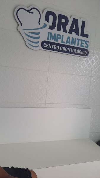 Foto 2 de Oral Implantes Centro Odontológico