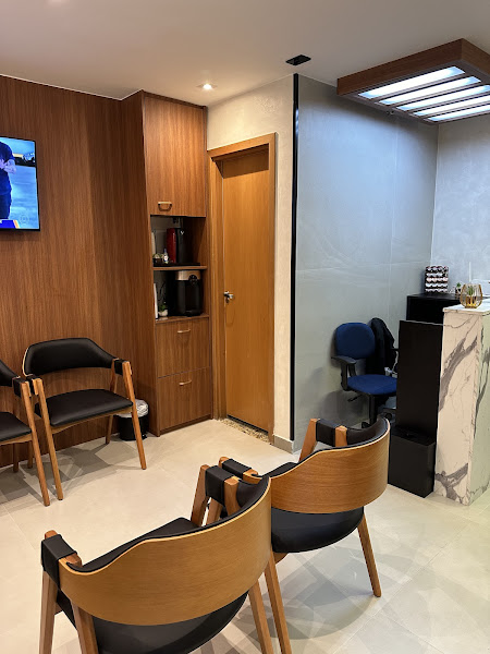 Foto 2 de Oral & Maxillofacial Surgery