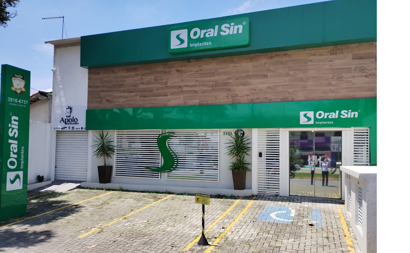 Foto 2 de Oral Sin Andrômeda | Implantes em São José dos Campos