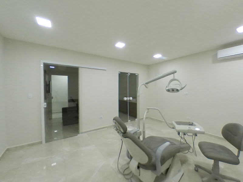 Foto 3 de ORAL SIN IMPLANTES DENTÁRIOS | DENTISTA EM PARANAGUÁ | COSTEIRA