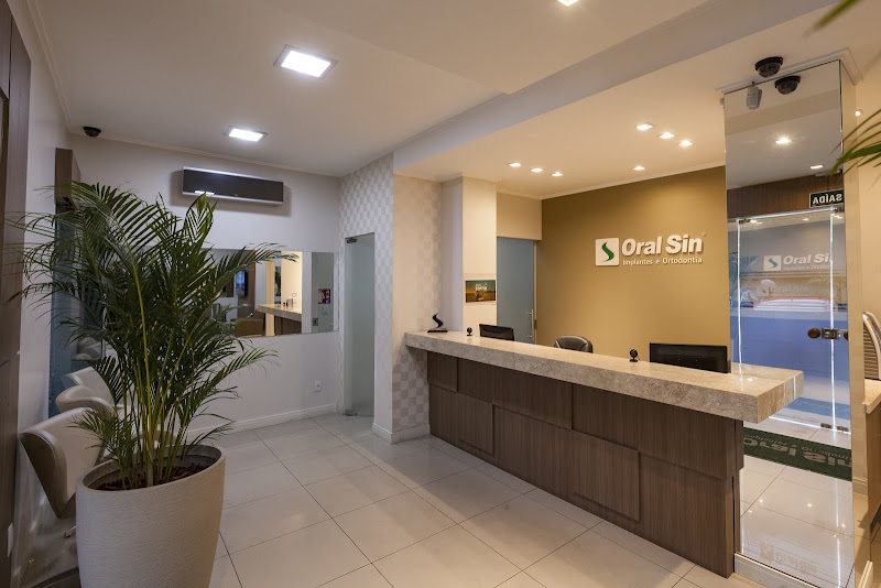 Foto 2 de ORAL SIN IMPLANTES DENTÁRIOS | DENTISTA EM SANTA MARIA | NOSSA SRA. DAS DORES