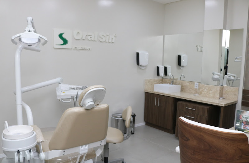 Foto 3 de ORAL SIN IMPLANTES DENTÁRIOS | DENTISTA EM URUGUAIANA | CENTRO