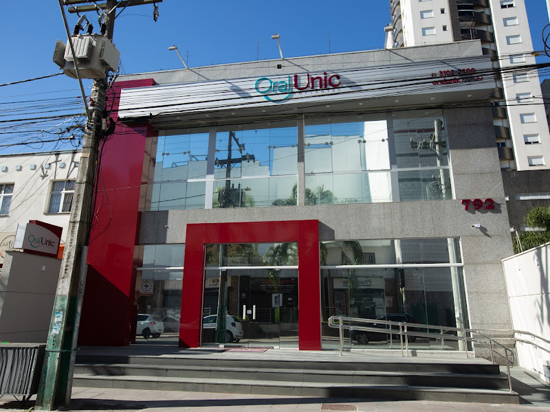 Foto 11 de Oral Sin Implantes I Dentista em São Leopoldo