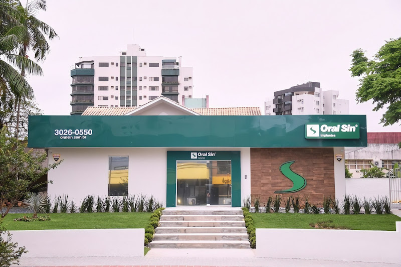 Foto 2 de Oral Sin Implantes Joinville