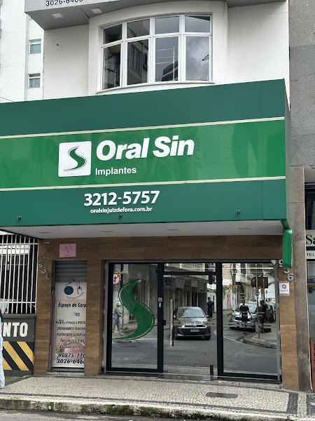 Foto 3 de Oral Sin Implantes Juiz de Fora Centro