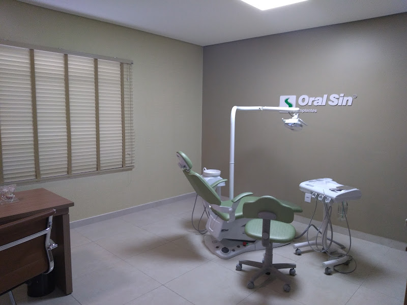 Foto 2 de Oral Sin Implantes Mogi das Cruzes