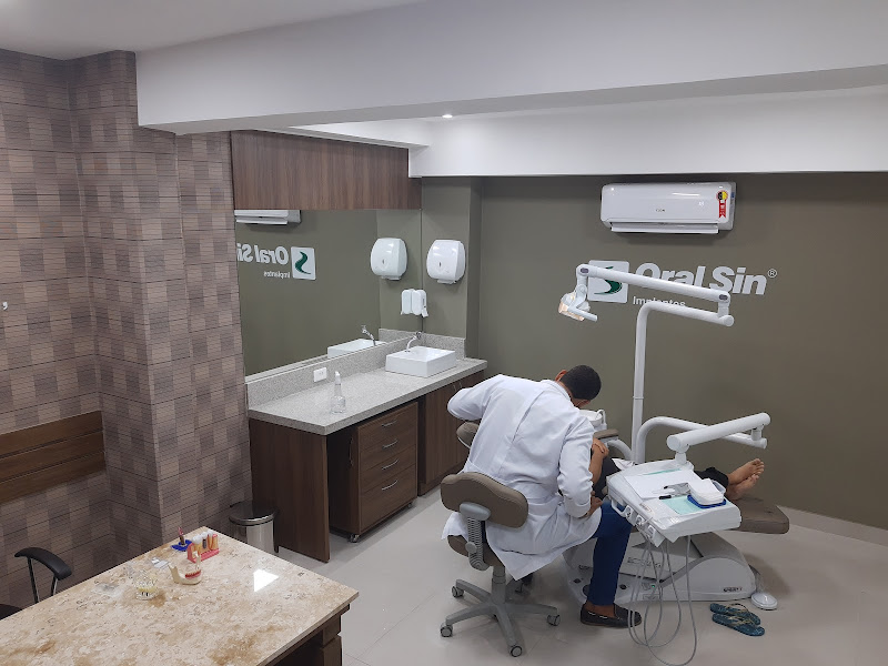 Foto 7 de Oral Sin Implantes Salvador