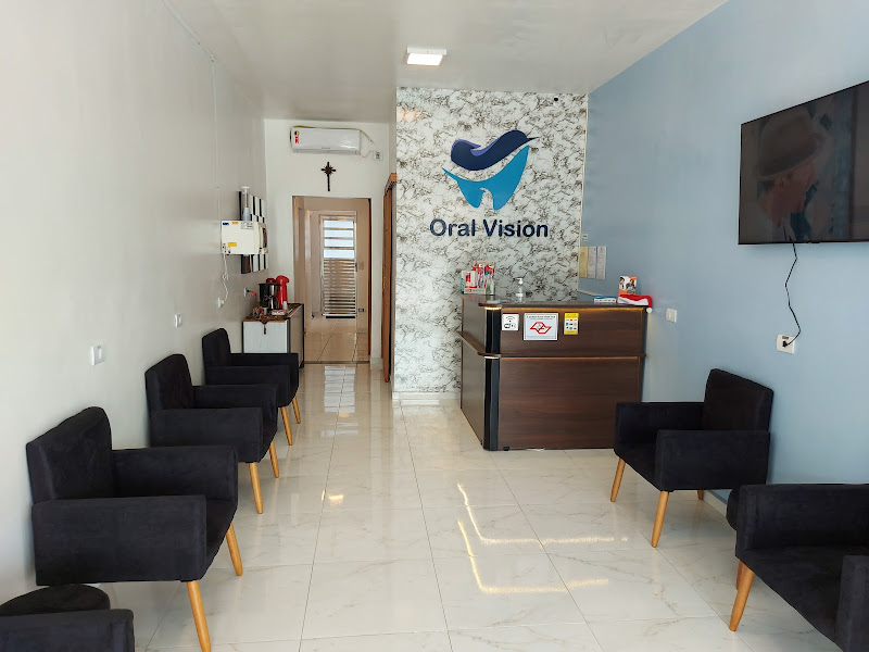 Foto 3 de Oral Vision Clínica Odontológica - Consultório Odontológico - Implantes - Prótese - Aparelho Ortodôntico - Canal - Lente de Contato - Dentista