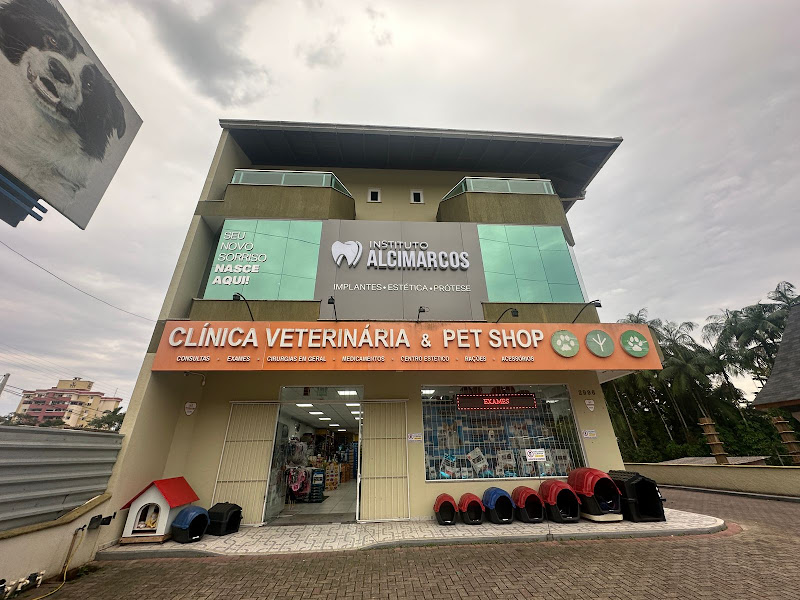 Foto 8 de OralBlu Odontologia - Implantes Dentários