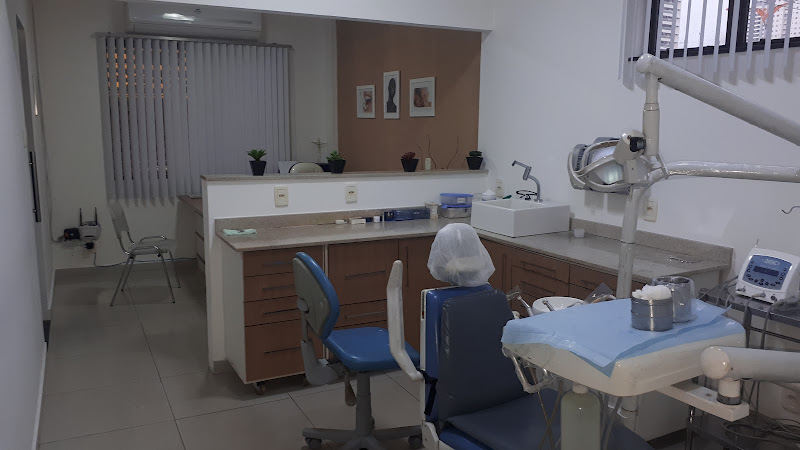 Foto 3 de OralFace - Odontologia Estética & Implantodontia